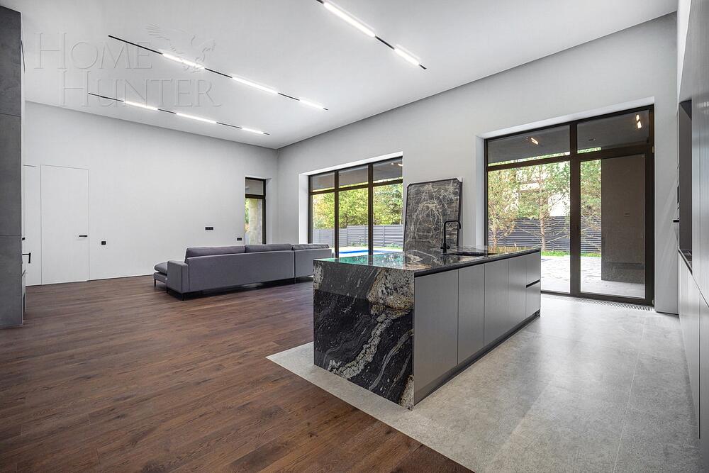 2-этажный коттедж 500 м² с отделкой