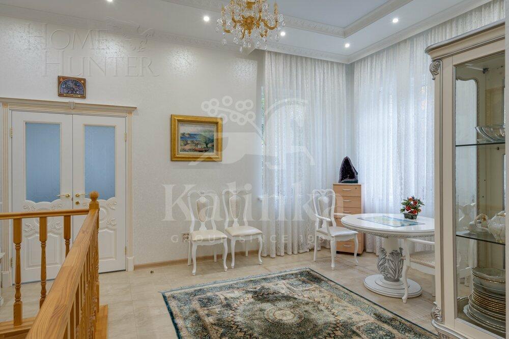 2-этажный коттедж 620 м² с отделкой