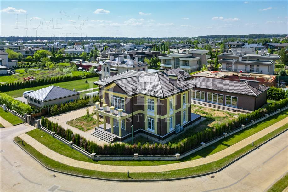 2-этажный коттедж 900 м² с отделкой