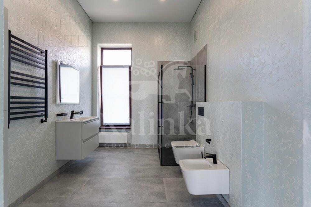 2-этажный коттедж 1 300 м² без отделки