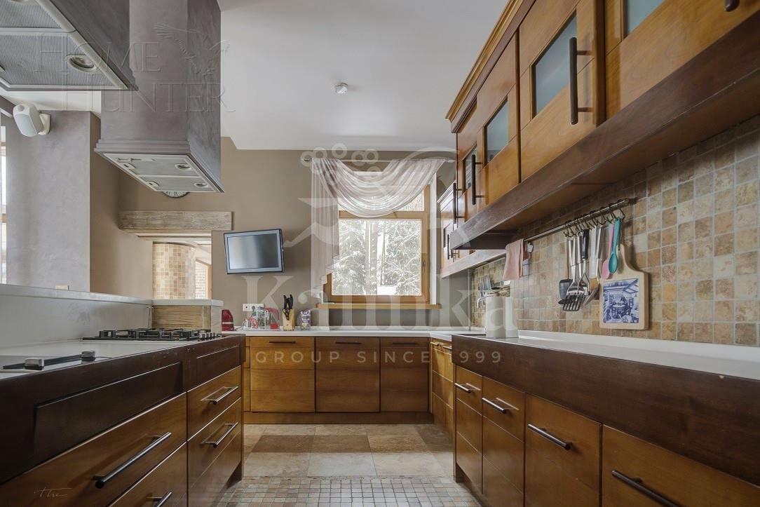 2-этажный коттедж 600 м² с отделкой