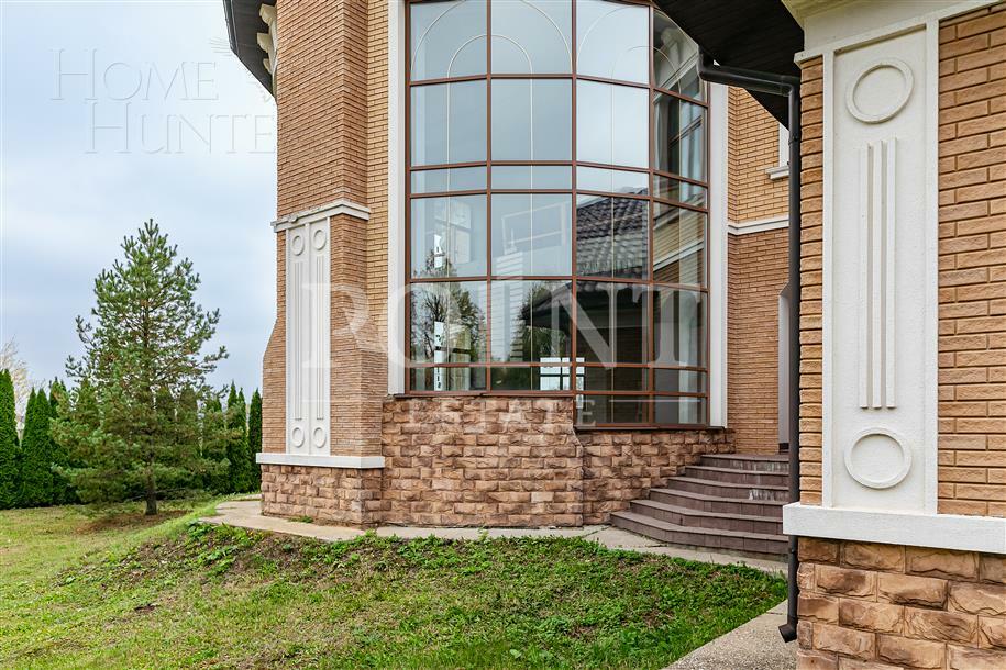 3-этажный коттедж 680 м² без отделки