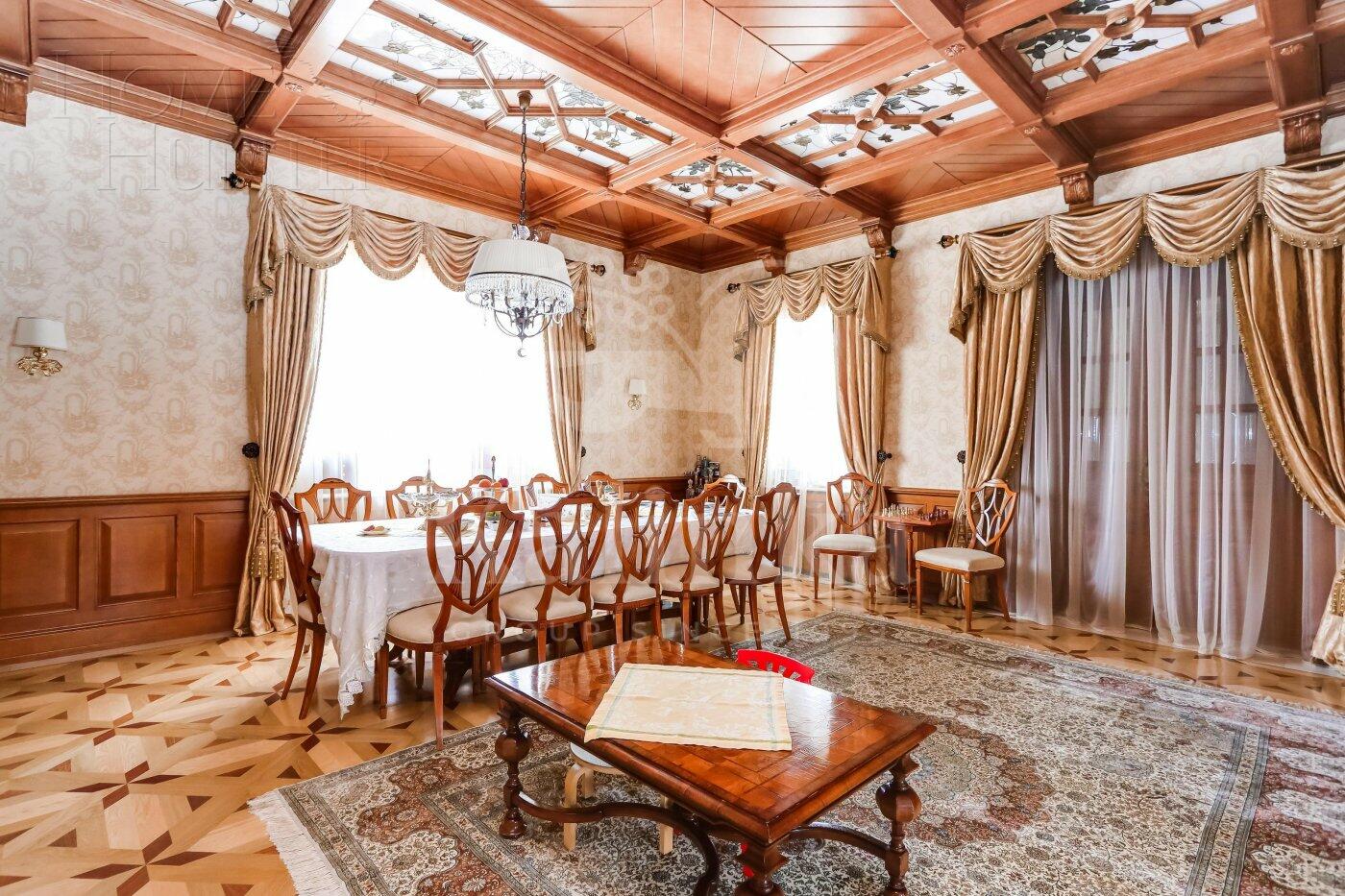 2-этажный коттедж 2 000 м² с отделкой