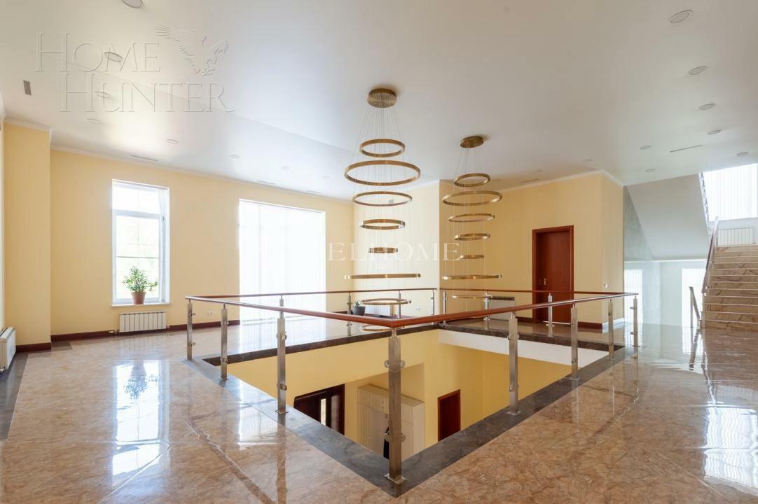 2-этажный коттедж 1 200 м² с отделкой