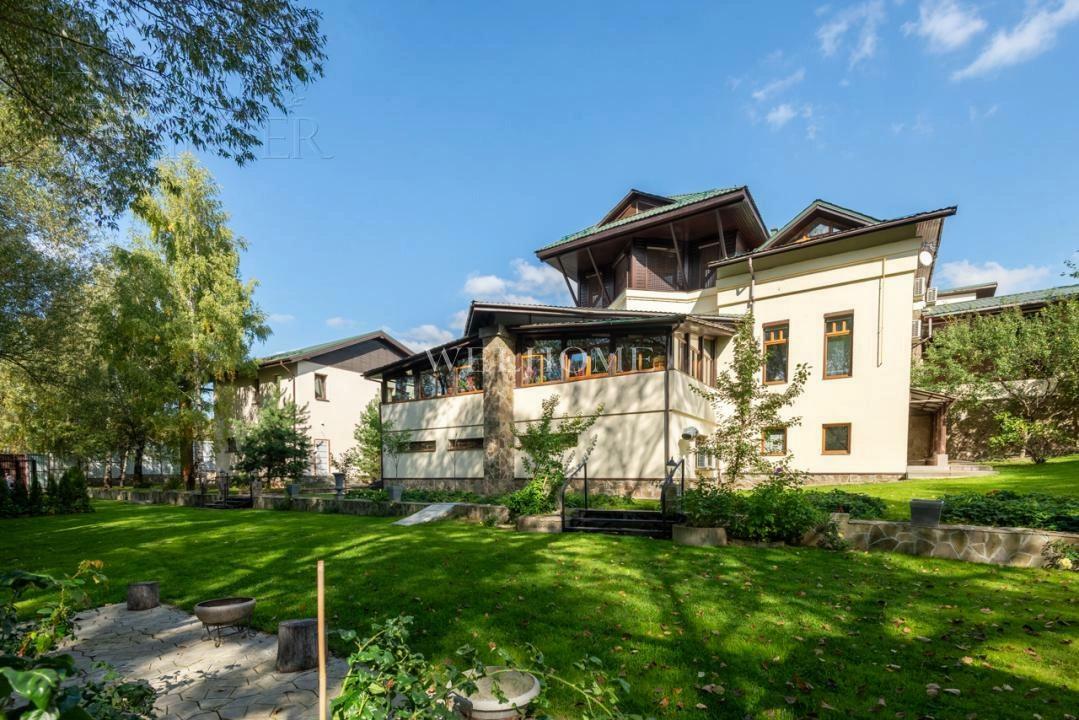 2-этажный коттедж 1 140 м² с отделкой