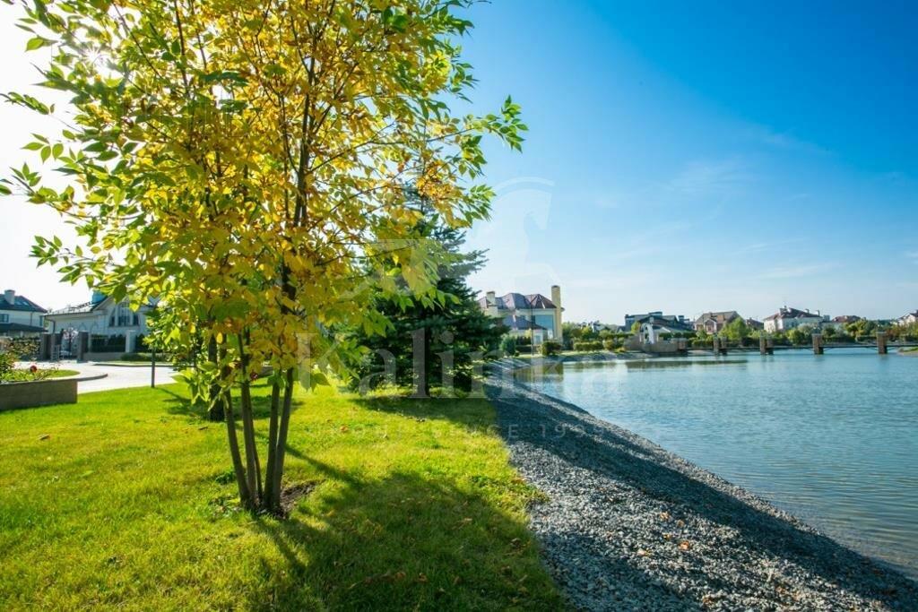 2-этажный коттедж 2 000 м² с отделкой