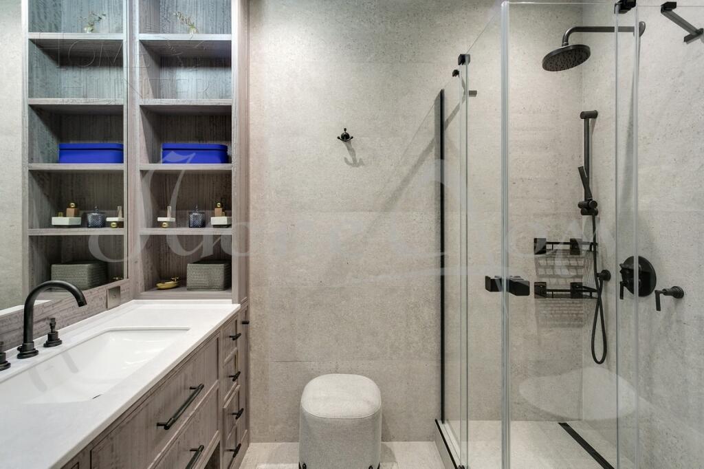 3-УРОВНЕВАЯ КВАРТИРА БЕЗ ОТДЕЛКИ 237.7 М² НА 1 ЭТАЖЕ