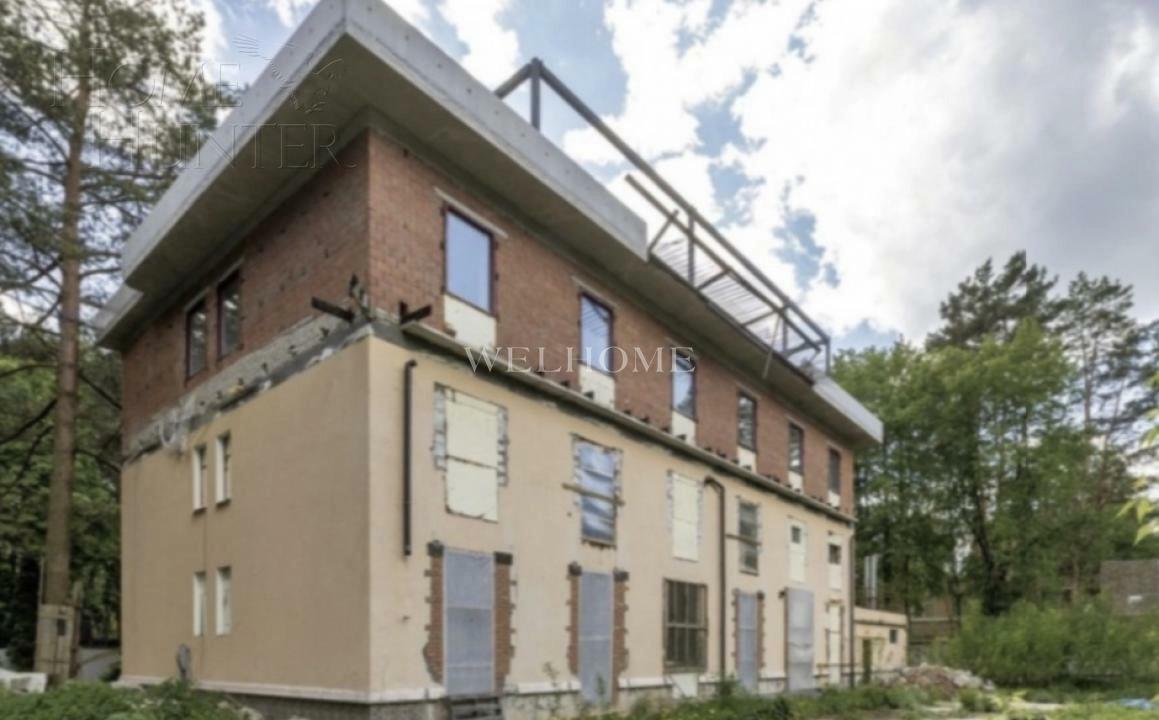 3-этажный коттедж 780 м² без отделки