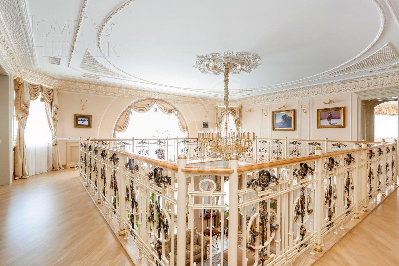 2-этажный коттедж 2 000 м² с отделкой