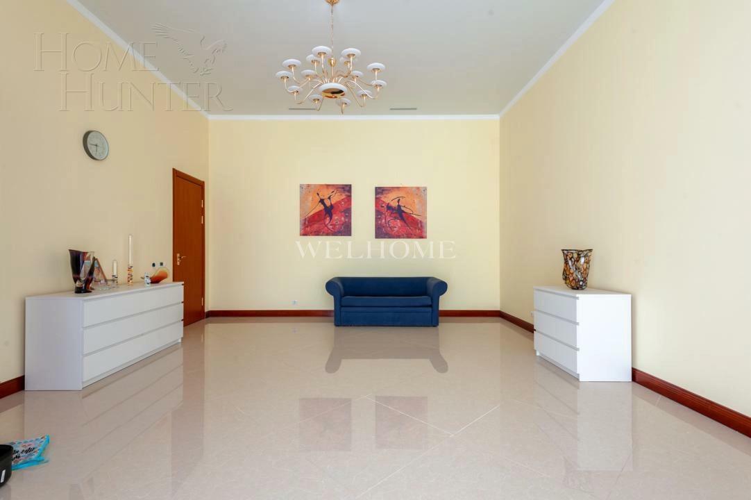 2-этажный коттедж 1 200 м² с отделкой