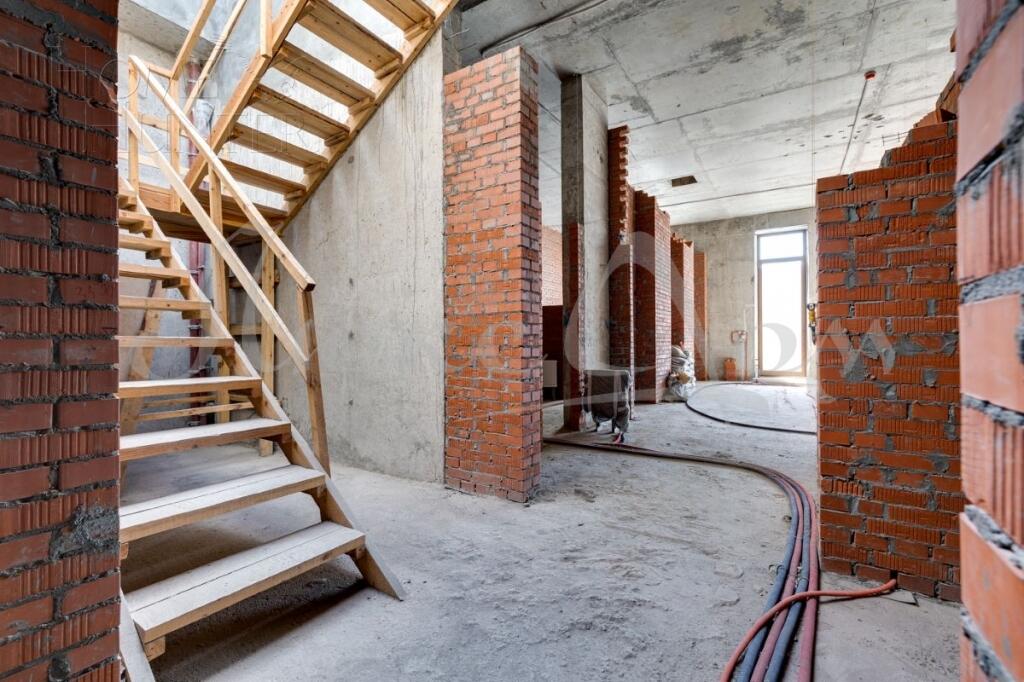 2-УРОВНЕВЫЙ ПЕНТХАУС БЕЗ ОТДЕЛКИ 251.8 М² НА 4 ЭТАЖЕ