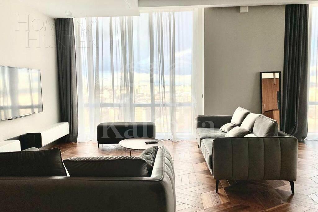 4-КОМН. КВАРТИРА С ОТДЕЛКОЙ 182 М² НА 25 ЭТАЖЕ