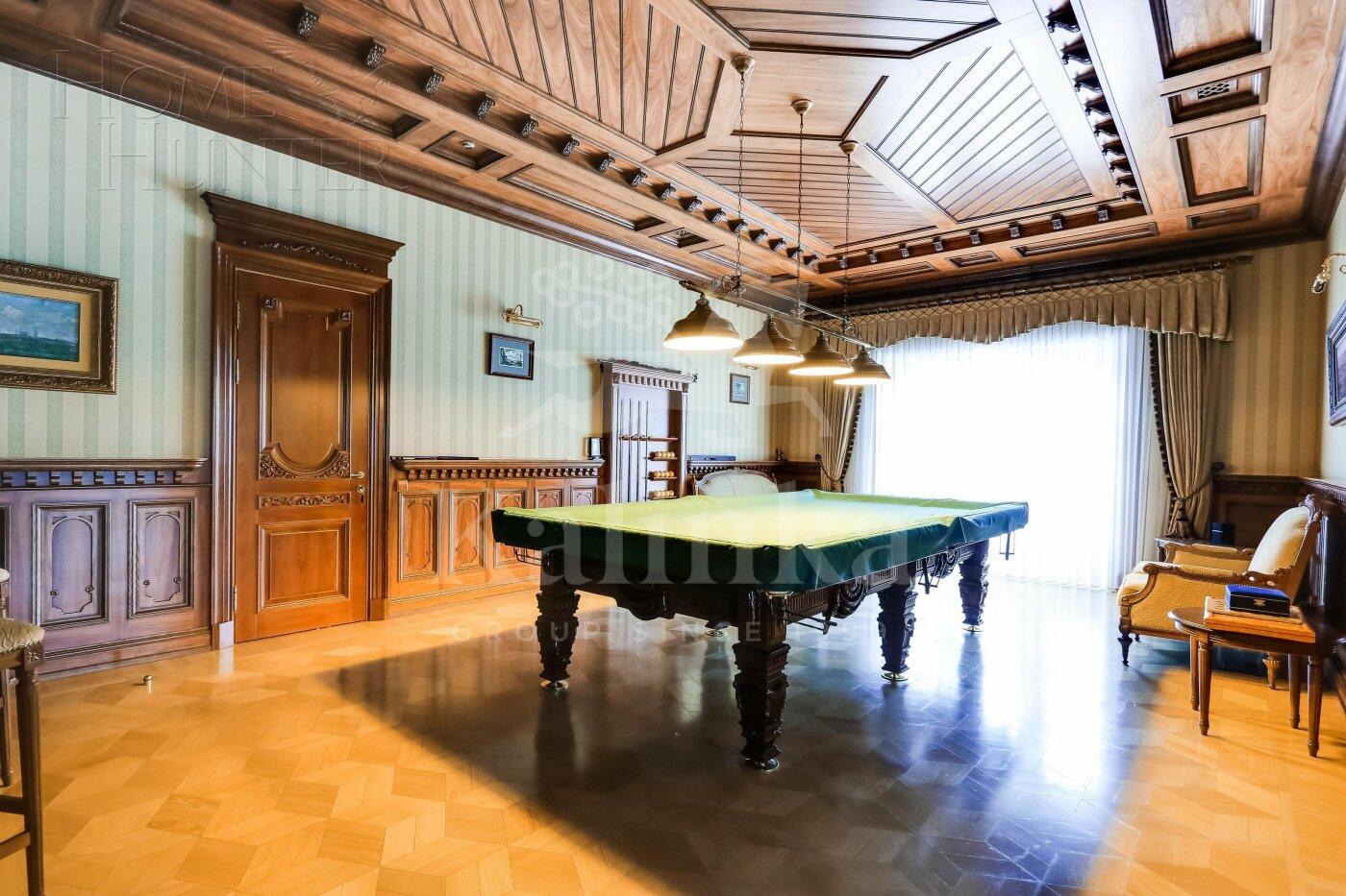 2-этажный коттедж 2 000 м² с отделкой