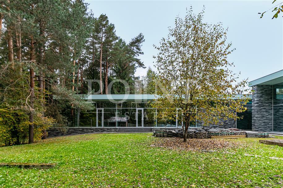 3-этажный коттедж 1 546 м² без отделки