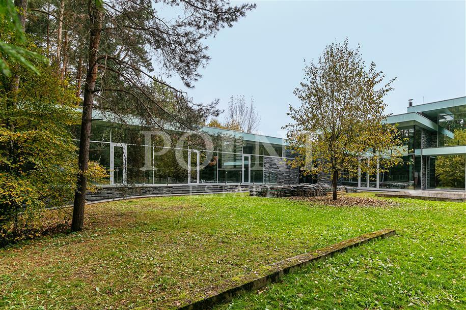 3-этажный коттедж 1 546 м² без отделки