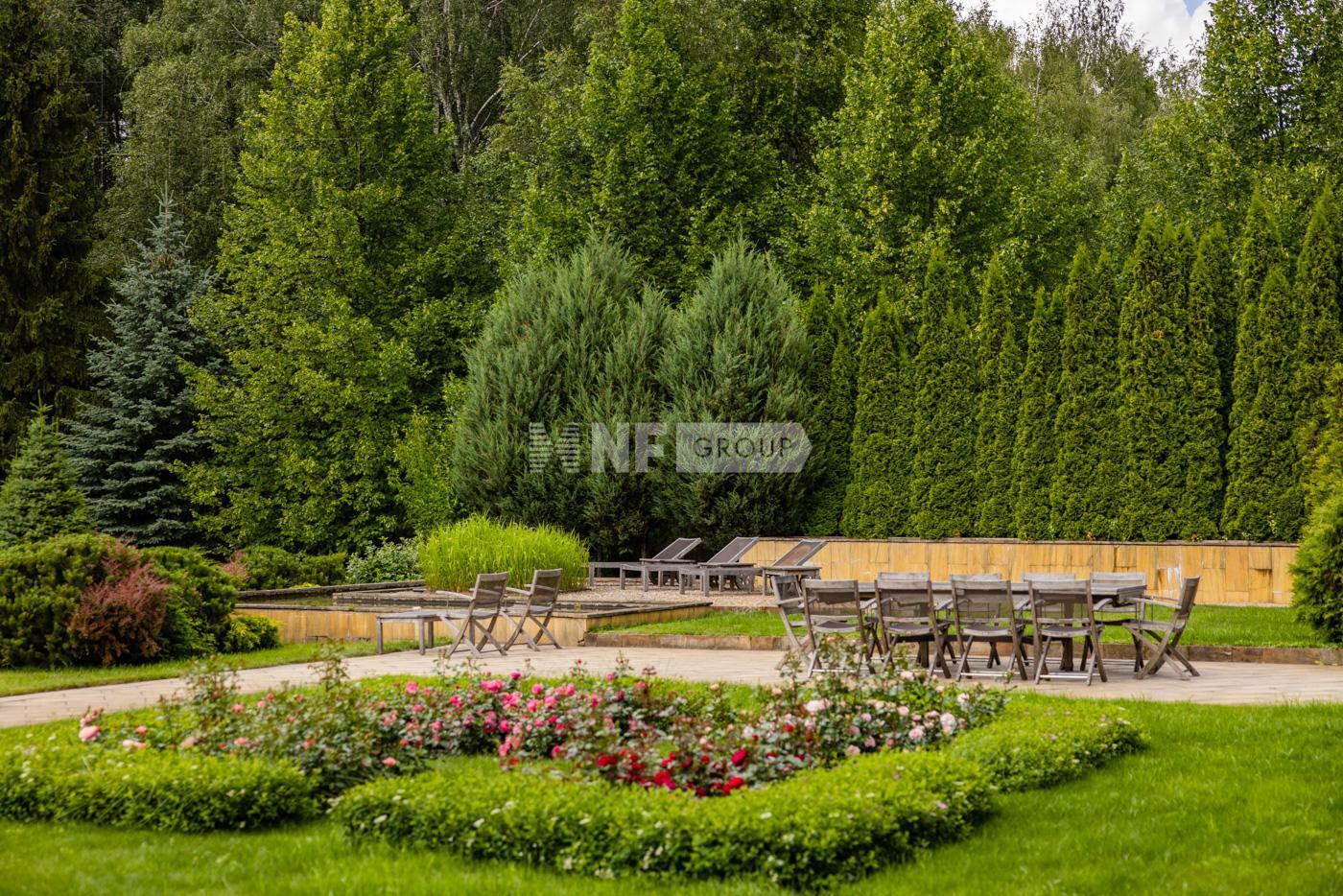 2-этажный коттедж 1 000 м² с отделкой