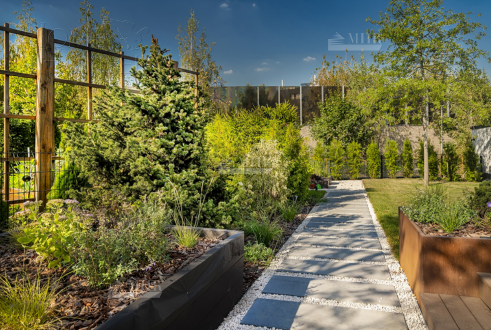 2-этажный коттедж 600 м² с отделкой