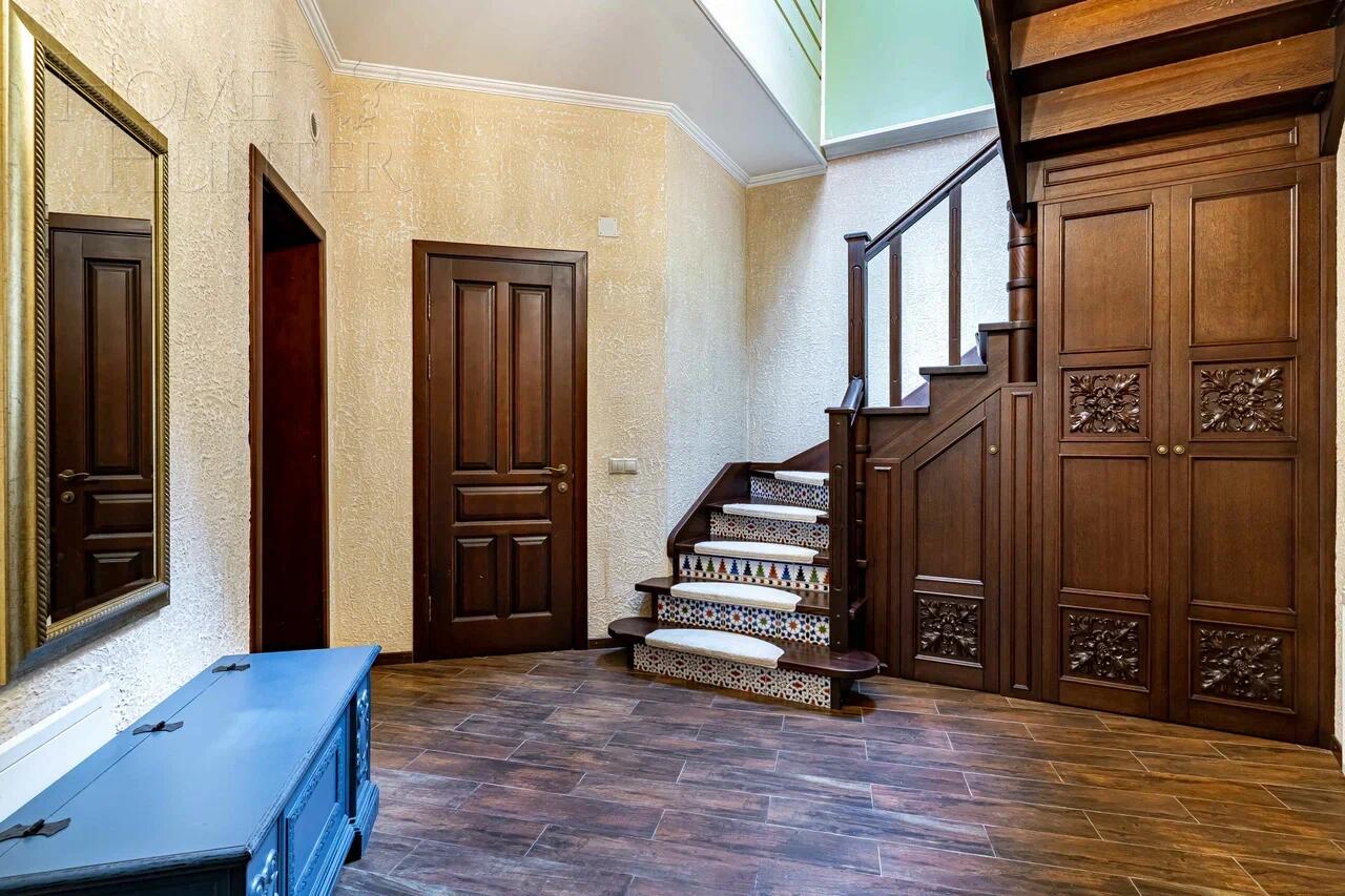 2-этажный коттедж 522 м² с отделкой