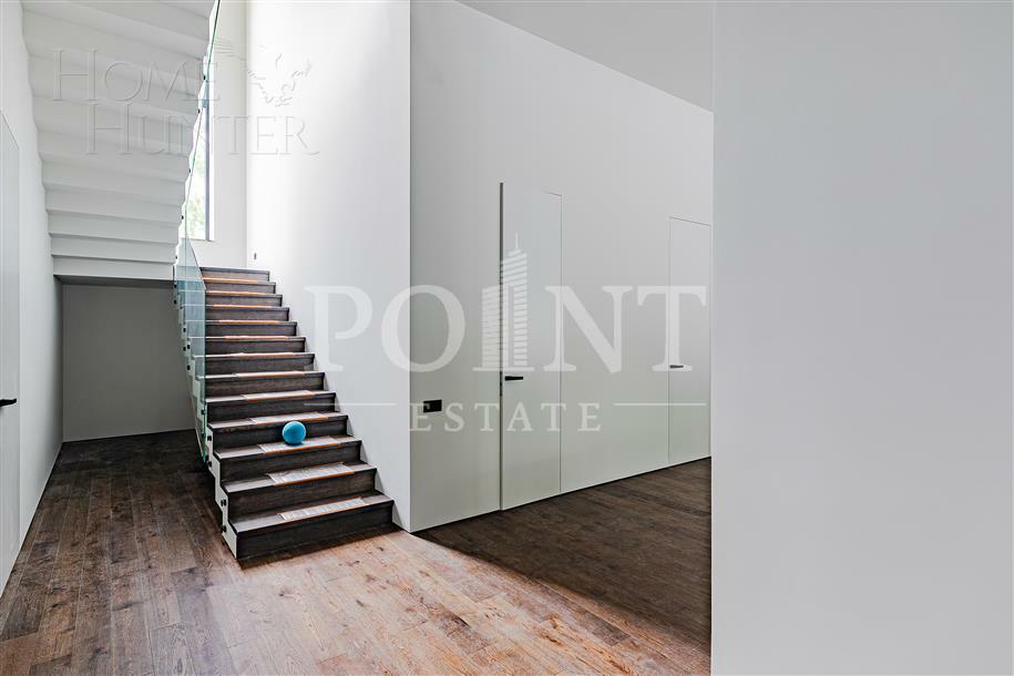 2-этажный коттедж 500 м² с отделкой