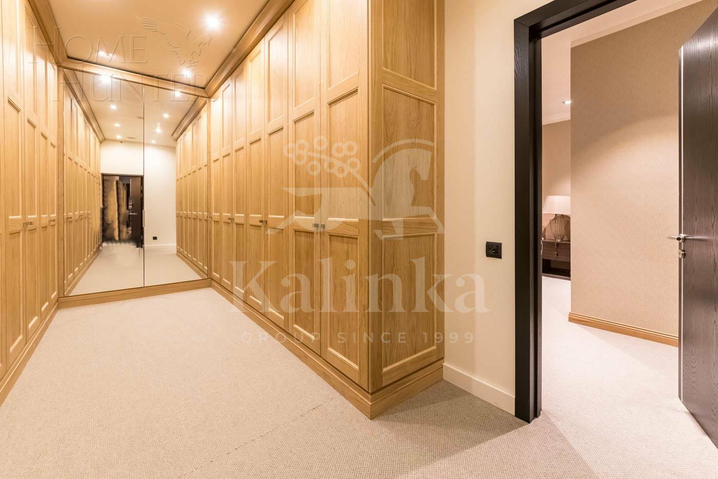 2-этажный коттедж 725 м² с отделкой