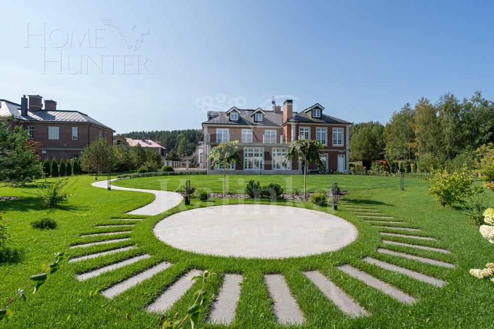 2-этажный коттедж 800 м² без отделки