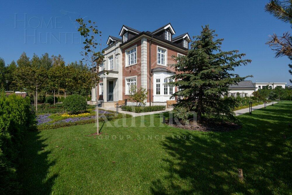 2-этажный коттедж 800 м² без отделки