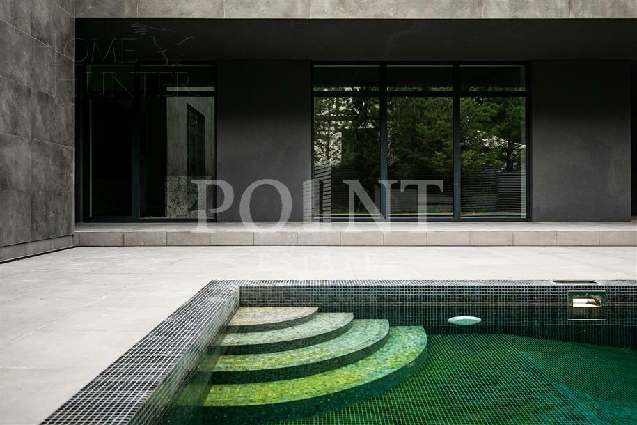 2-этажный коттедж 500 м² с отделкой