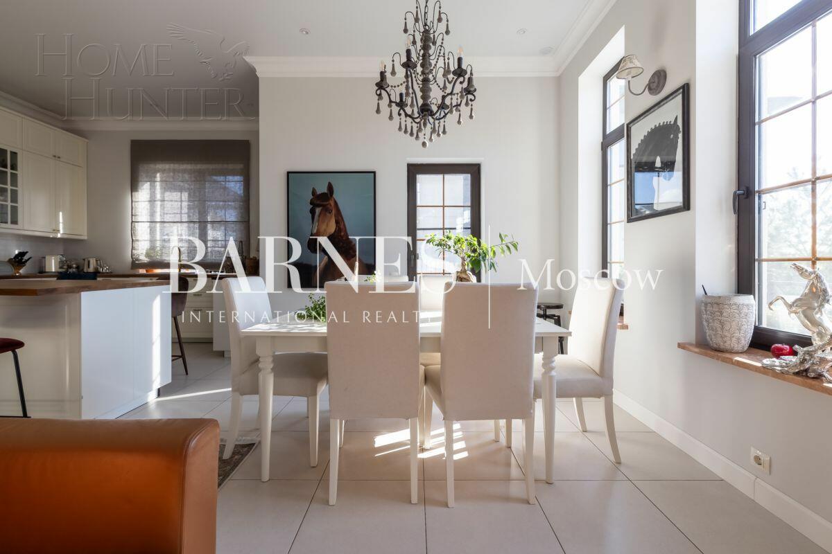 2-этажный коттедж 200.4 м² с отделкой