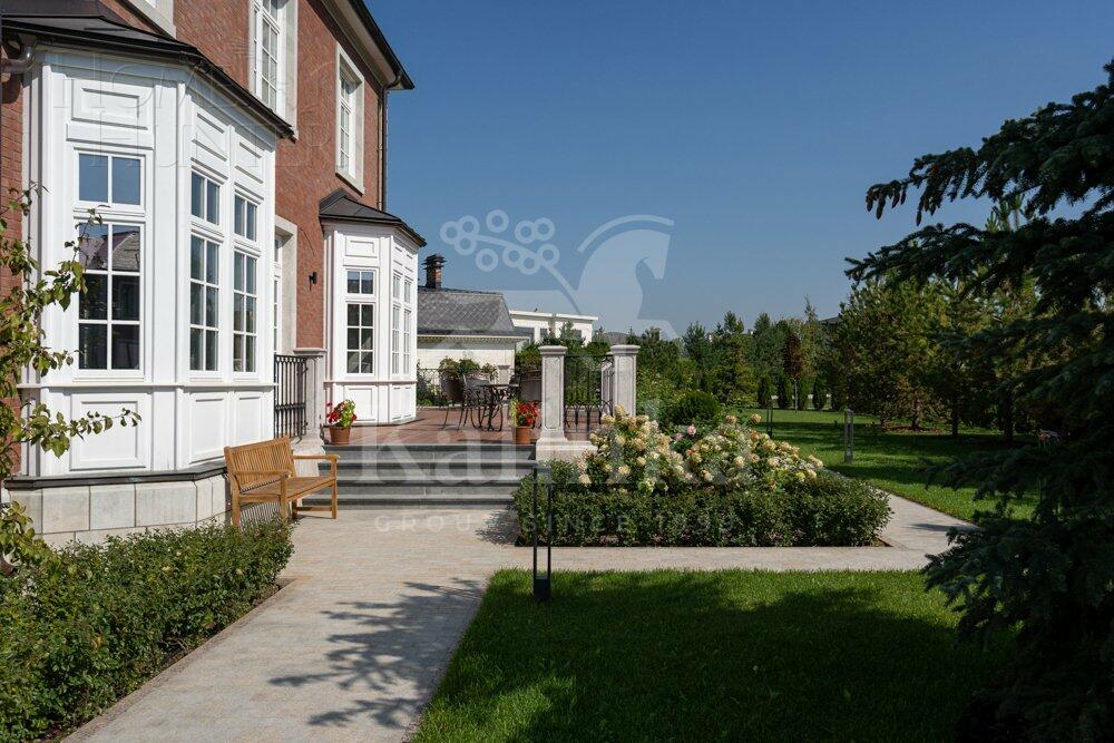 2-этажный коттедж 800 м² без отделки