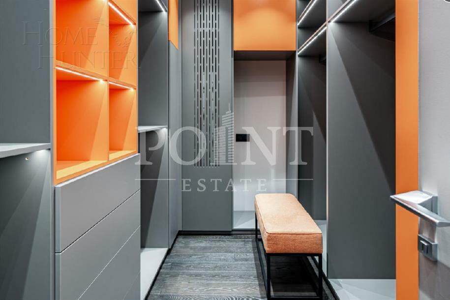 3-этажный таунхаус 240 м² с отделкой