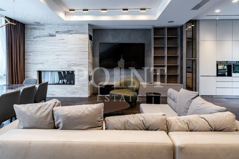 3-этажный таунхаус 240 м² с отделкой