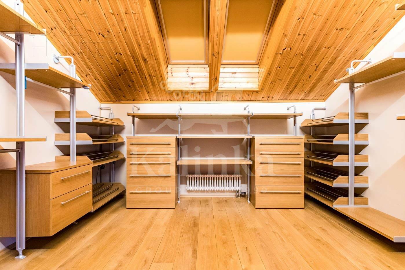 2-этажный коттедж 725 м² с отделкой