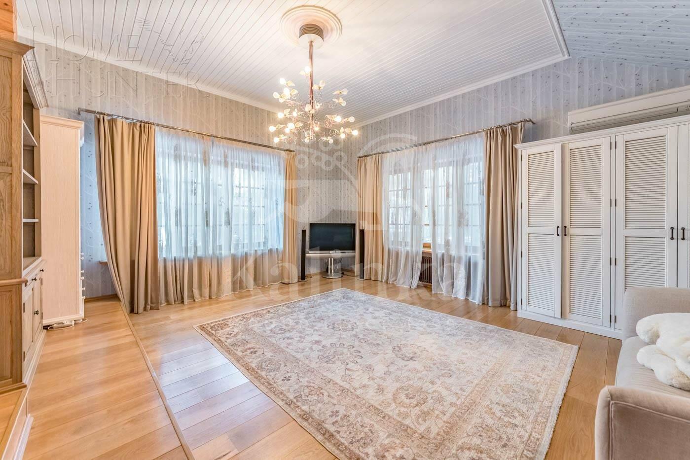 2-этажный коттедж 725 м² с отделкой