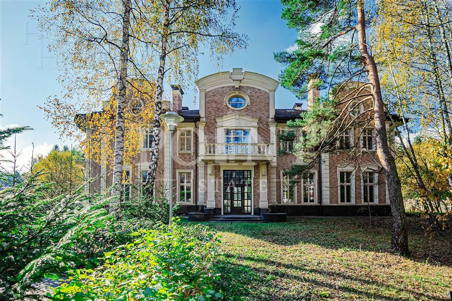 2-этажный коттедж 1 289 м² без отделки