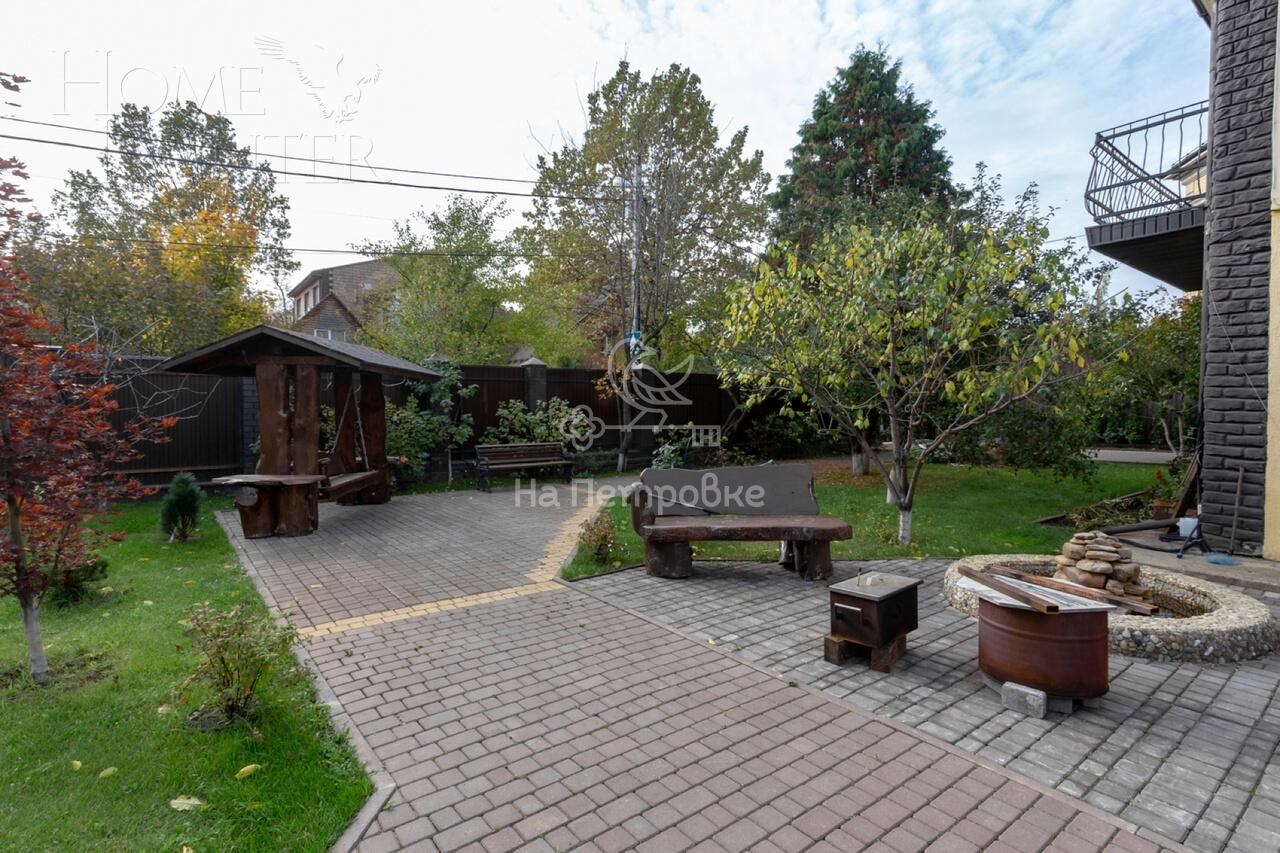 3-этажный коттедж 498 м² с отделкой