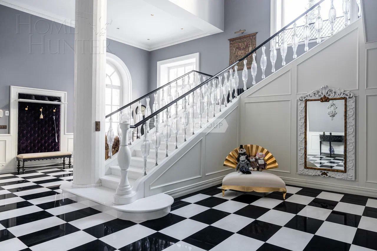 2-этажный коттедж 2 000 м² с отделкой