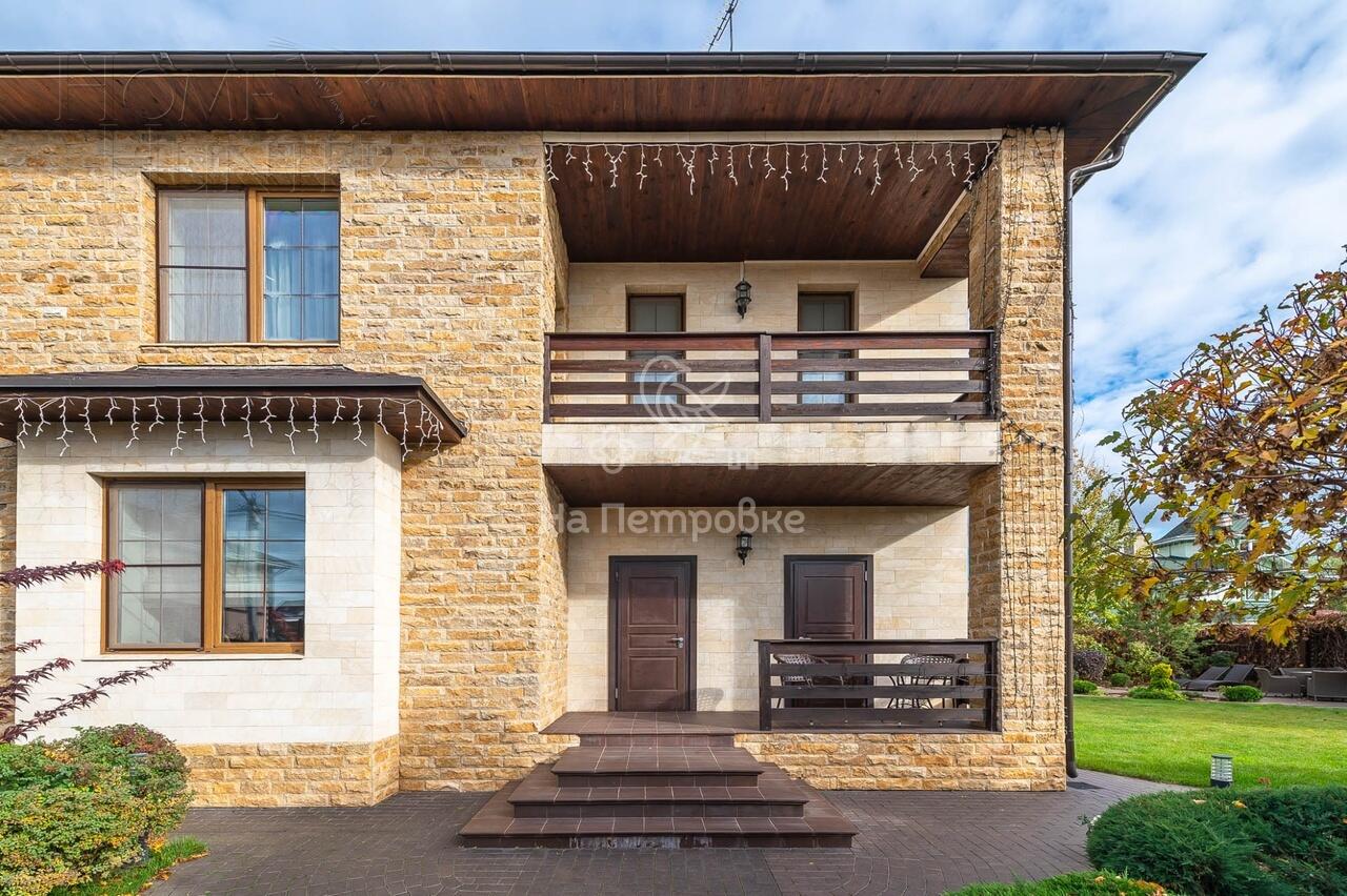 2-этажный коттедж 242.5 м² с отделкой