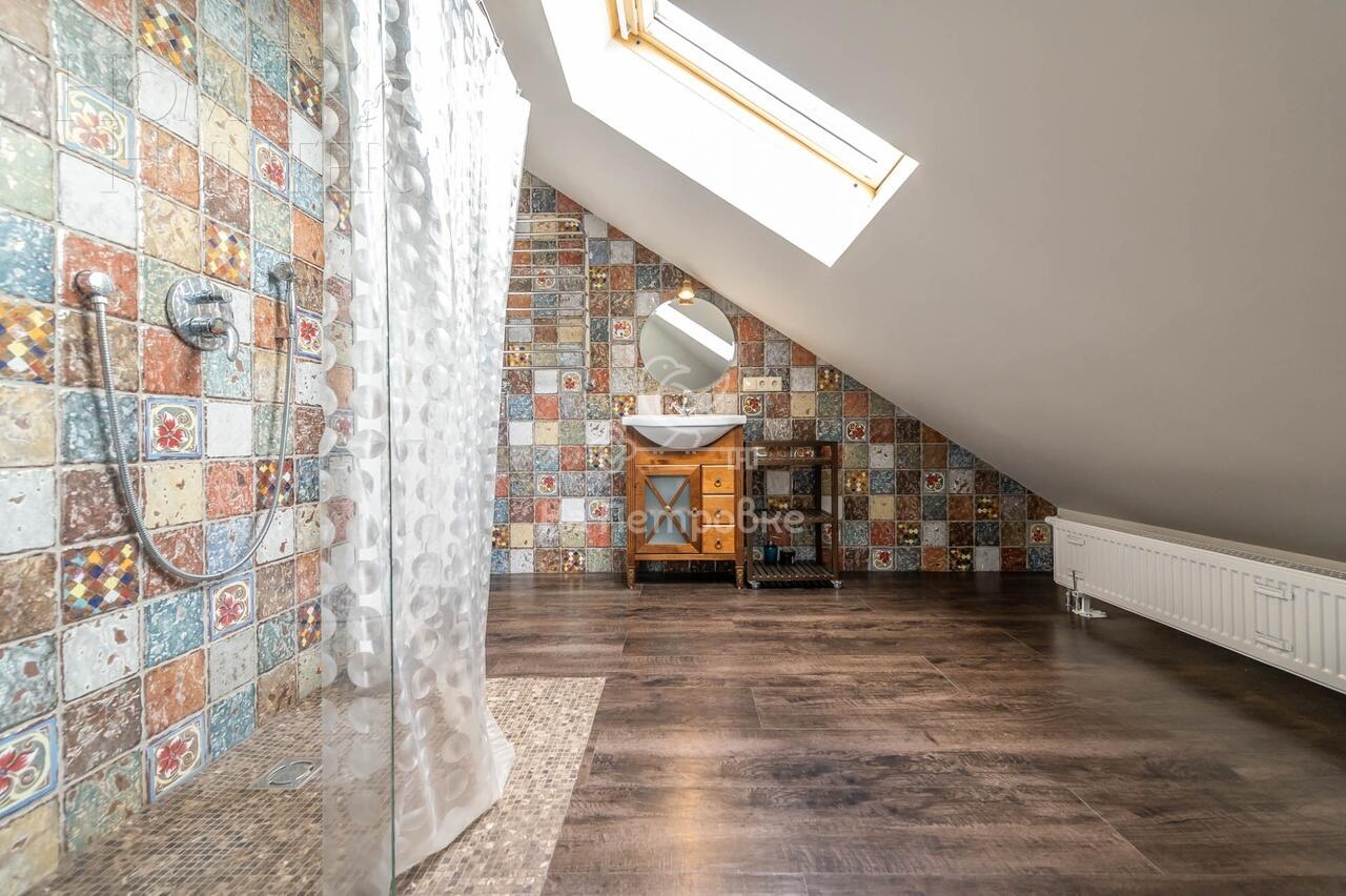 2-этажный коттедж 242.5 м² с отделкой