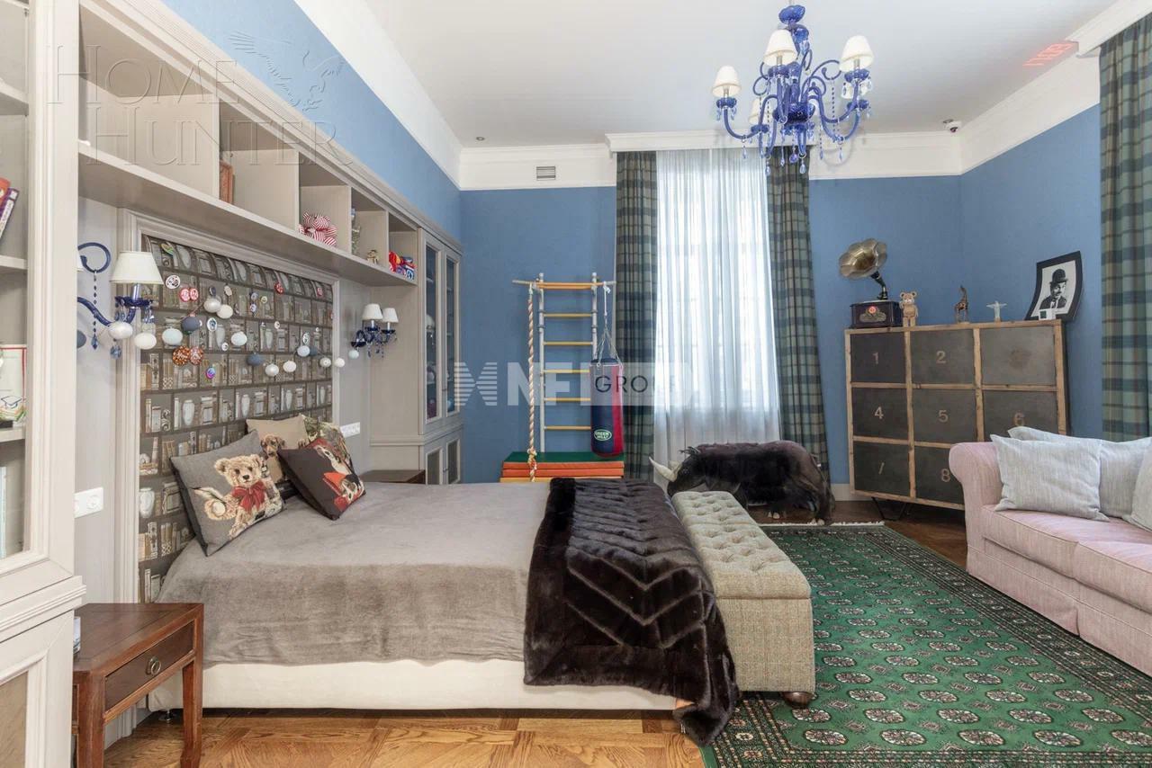 2-этажный коттедж 2 000 м² с отделкой