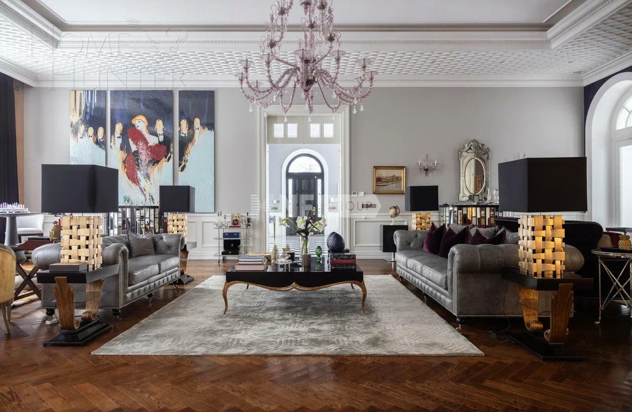 2-этажный коттедж 2 000 м² с отделкой