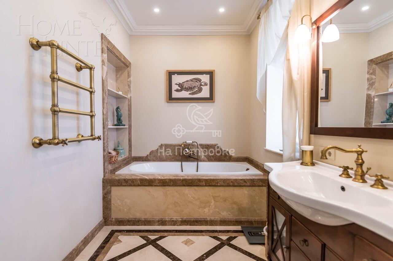 2-этажный коттедж 242.5 м² с отделкой