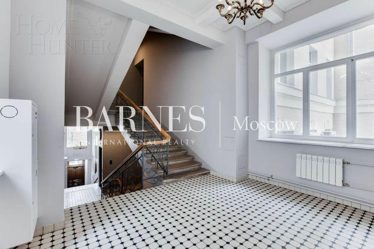 5-КОМН. КВАРТИРА С ОТДЕЛКОЙ 177 М² НА 3 ЭТАЖЕ