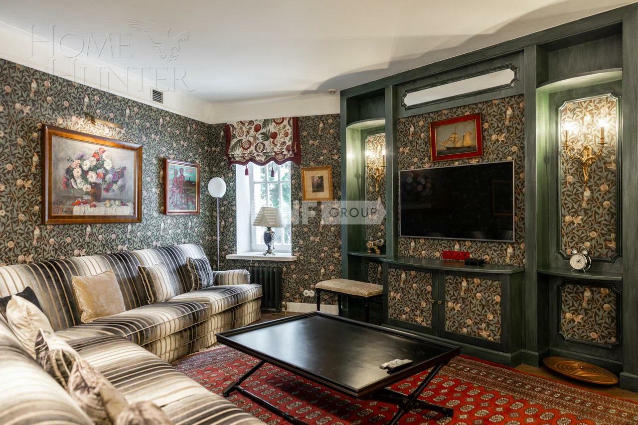 2-этажный коттедж 2 000 м² с отделкой