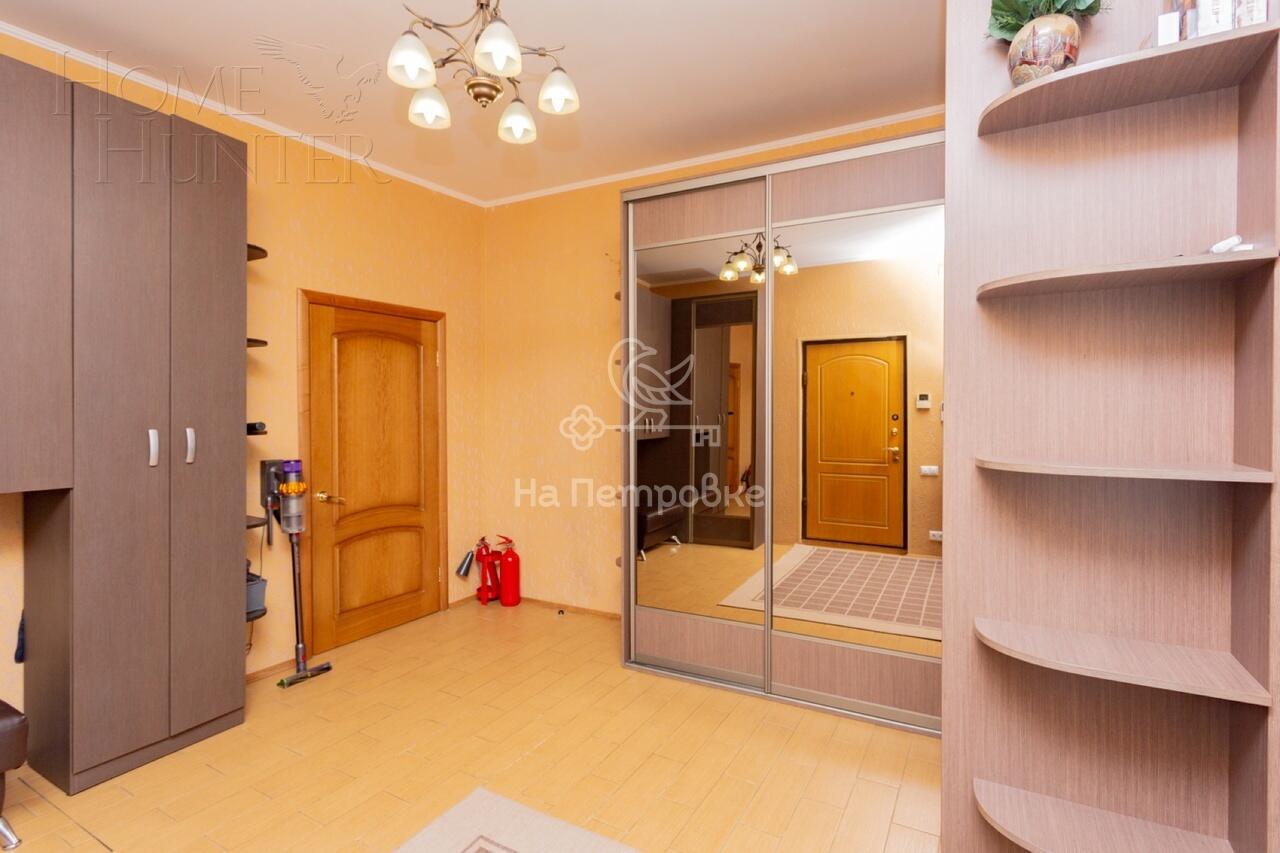 3-этажный коттедж 498 м² с отделкой