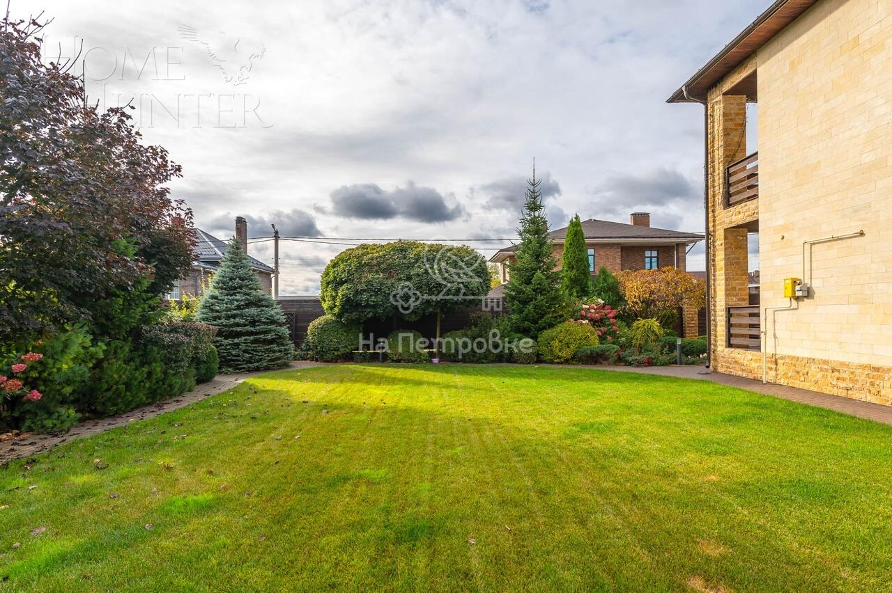 2-этажный коттедж 242.5 м² с отделкой