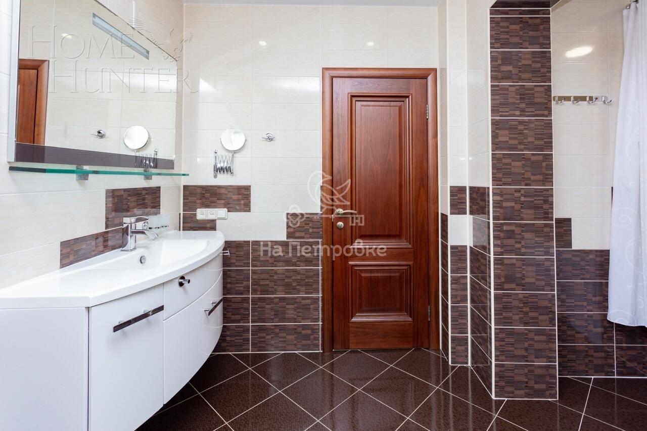 3-этажный коттедж 498 м² с отделкой