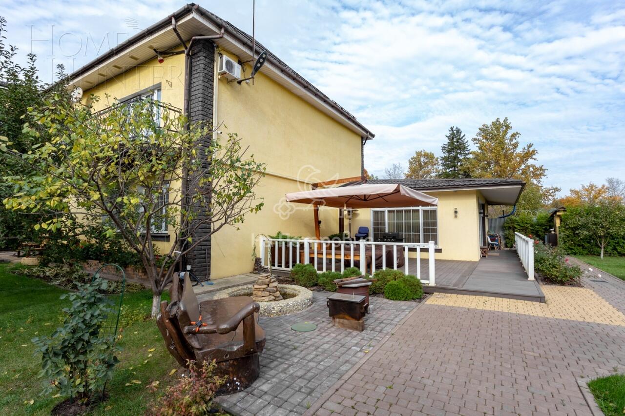 3-этажный коттедж 498 м² с отделкой