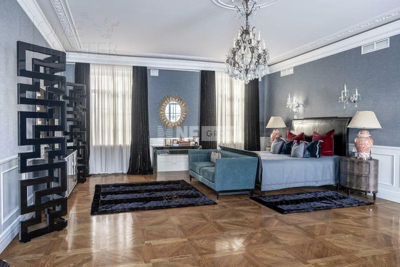 2-этажный коттедж 2 000 м² с отделкой