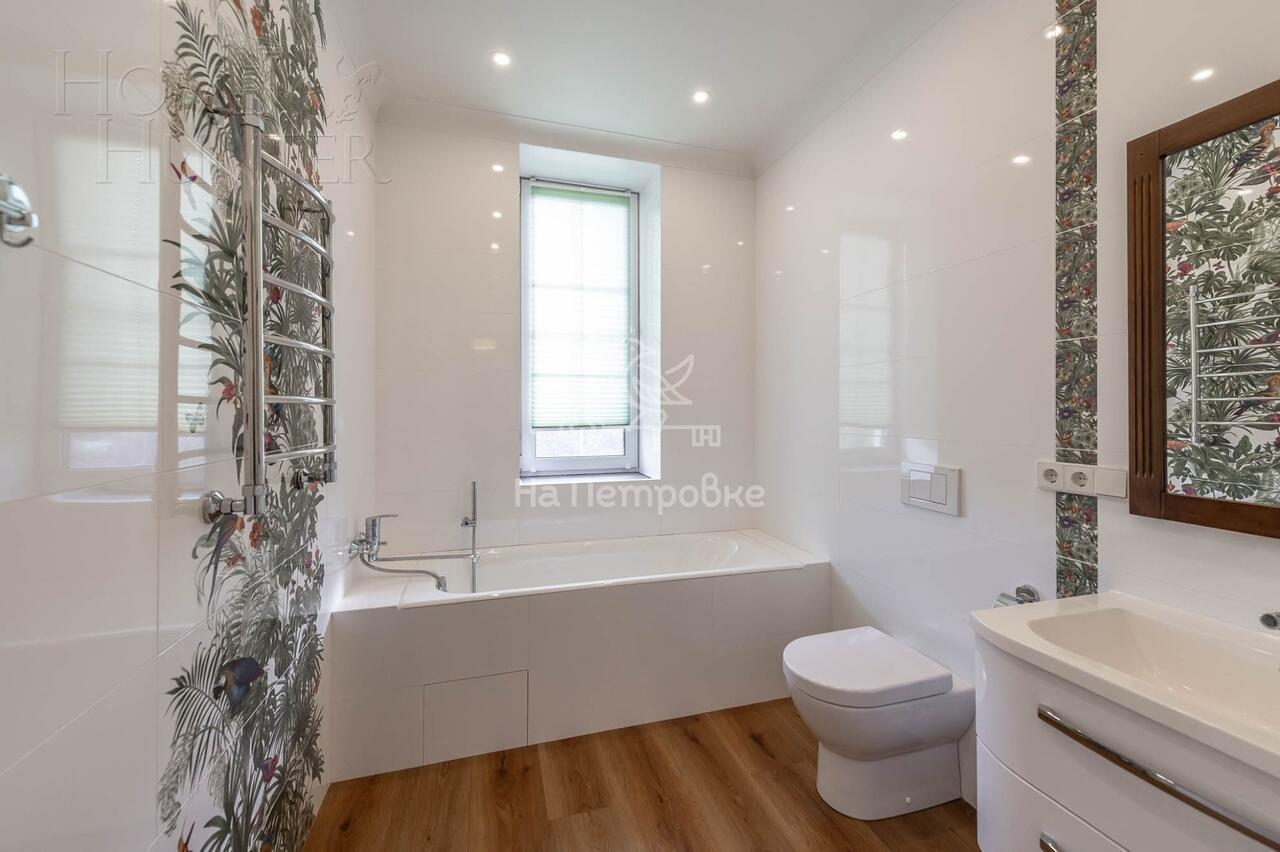 2-этажный коттедж 242.5 м² с отделкой