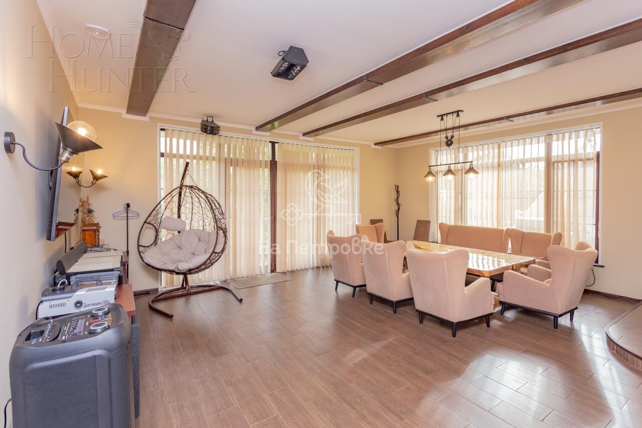 3-этажный коттедж 498 м² с отделкой